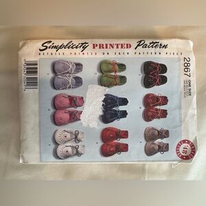 Simplicity Baby Booties Pattern in Black and White